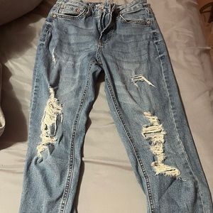 Wild fable jeans barely worn. Fits like a 0-2 due to stretch